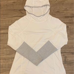Women's Avia Long Sleeve Active Wear.